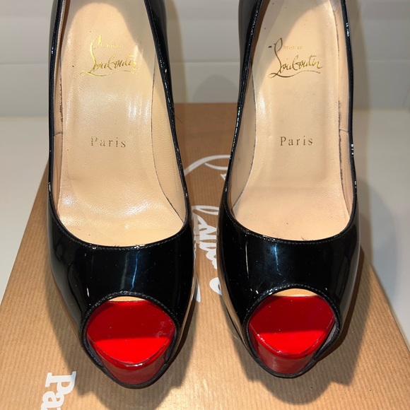 Christian Louboutin | Shoes | Christian Louboutin Patent Leather Pump